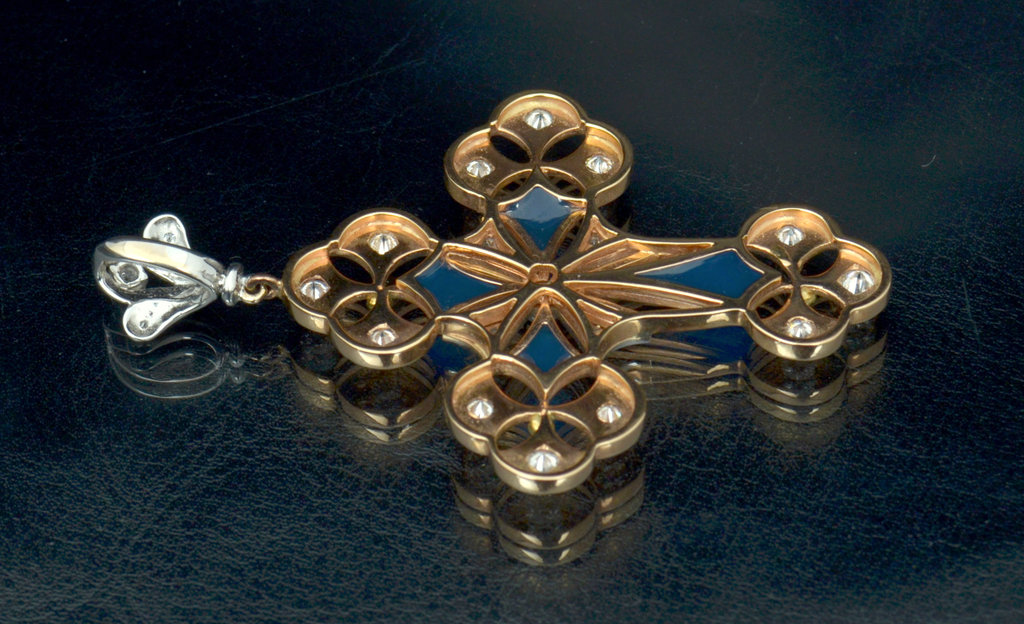 Золотой кулон - крест с бриллиантами и эмалью