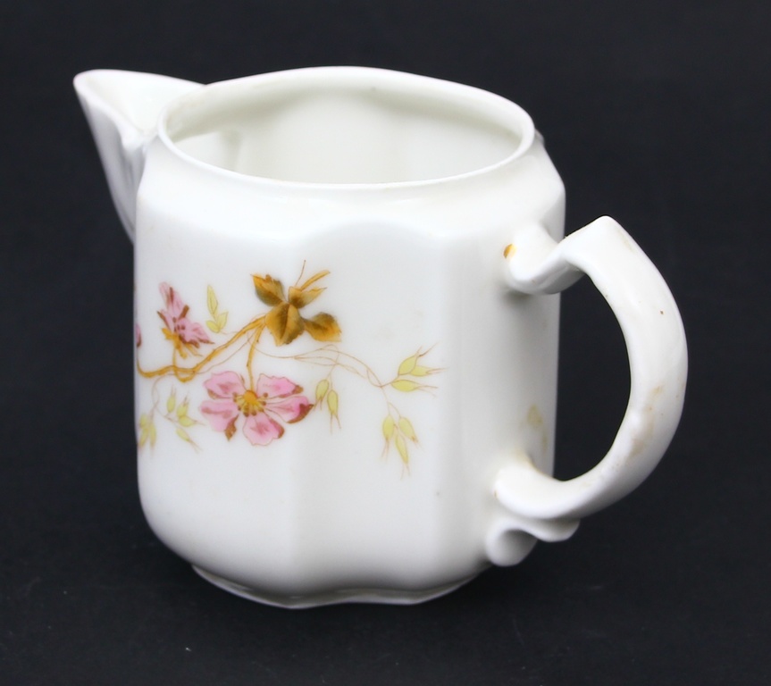 Porcelain milk bowl / cream jug