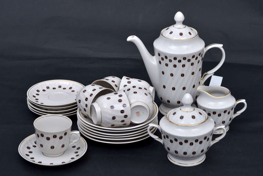 Porcelain set 