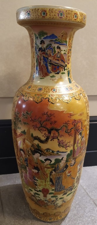 Large Chinese vase