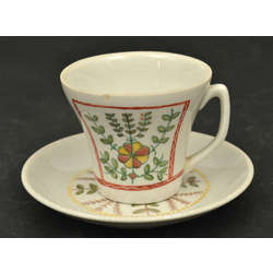 Porcelain cup with saucer 