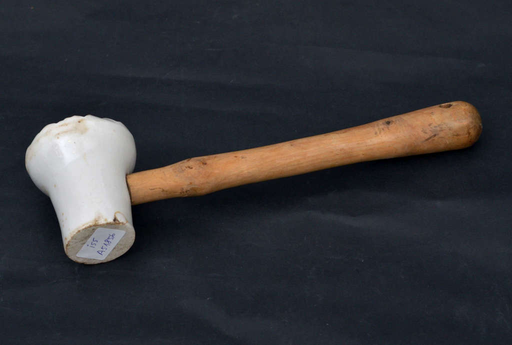 Porcelain meat hammer with wooden handle