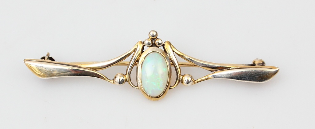Silver-plated Art Nouveau brooch with Australian opal?