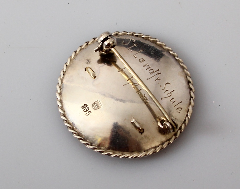 Silver Art Nouveau brooch with partial gilding