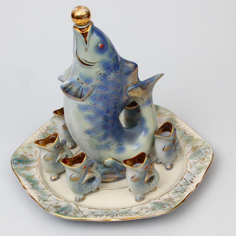 Porcelain serving set Fish with tray and cups