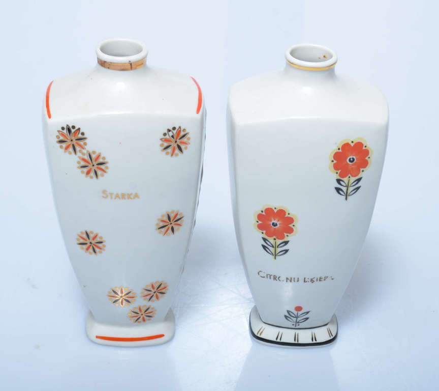 Porcelain alcohol decanters (2 pcs.)