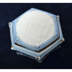 RPF porcelain box with lid