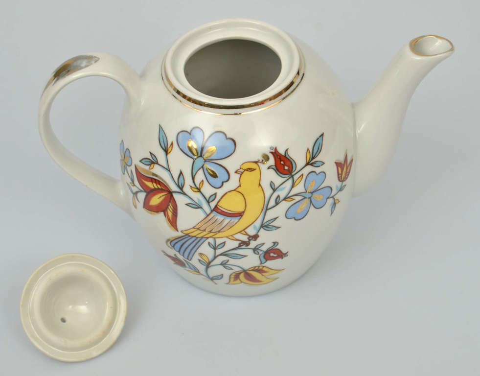 Porcelain teapot 