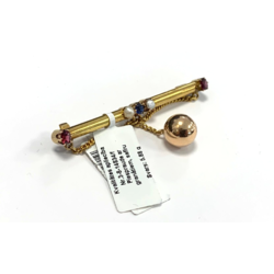 Gold brooch with garnets, sapphires, pearls