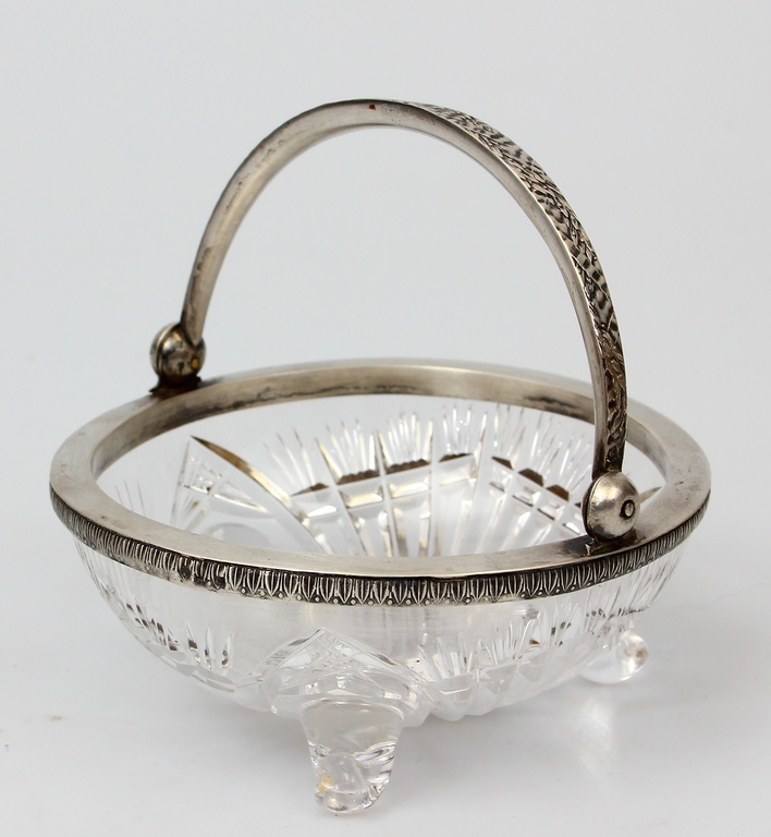 The crystal bowl with silver finish