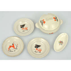 Set of different children's dishes (5 pcs.)