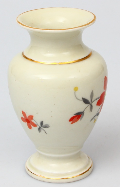 Кузнецовская фарфоровая ваза