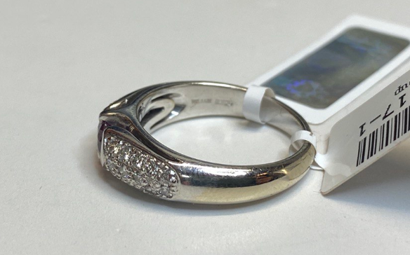 Золотое кольцо с бриллиантами, рубин