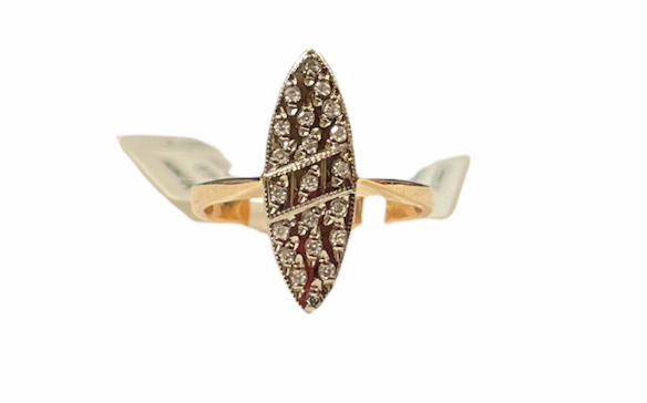 Gold ring with brillants