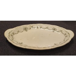 Porcelain serving plate