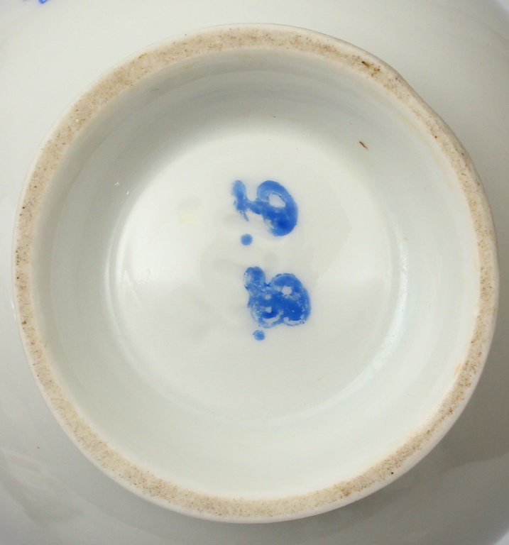 Porcelain milk dish