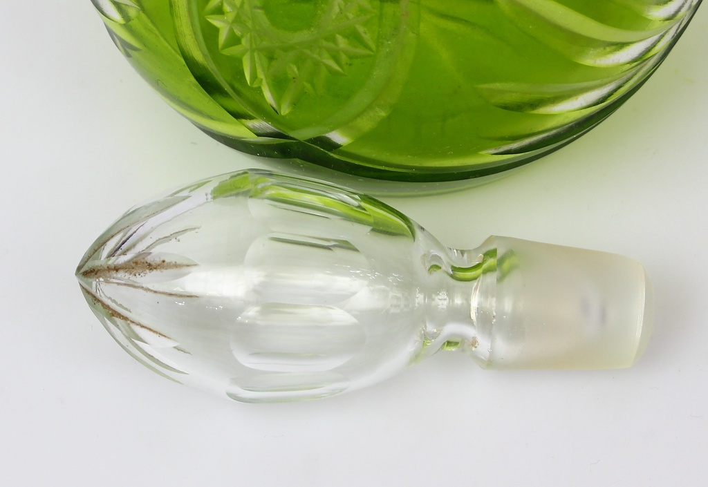 Glass decanter