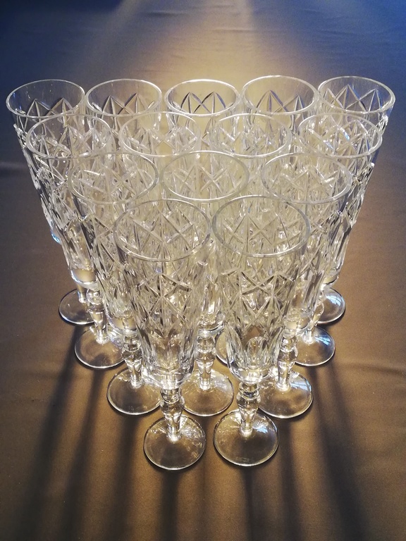 14 crystal champagne glasses