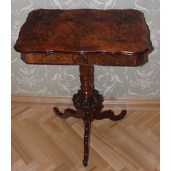 Walnut handicraft table