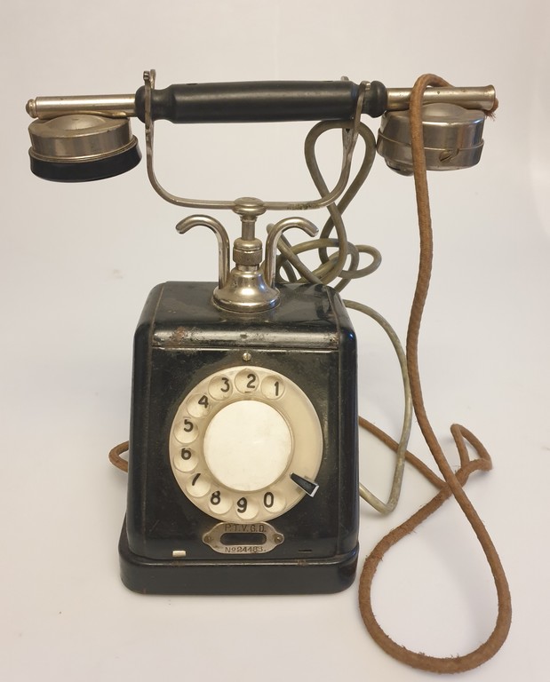 Телефон с гербом Латвии