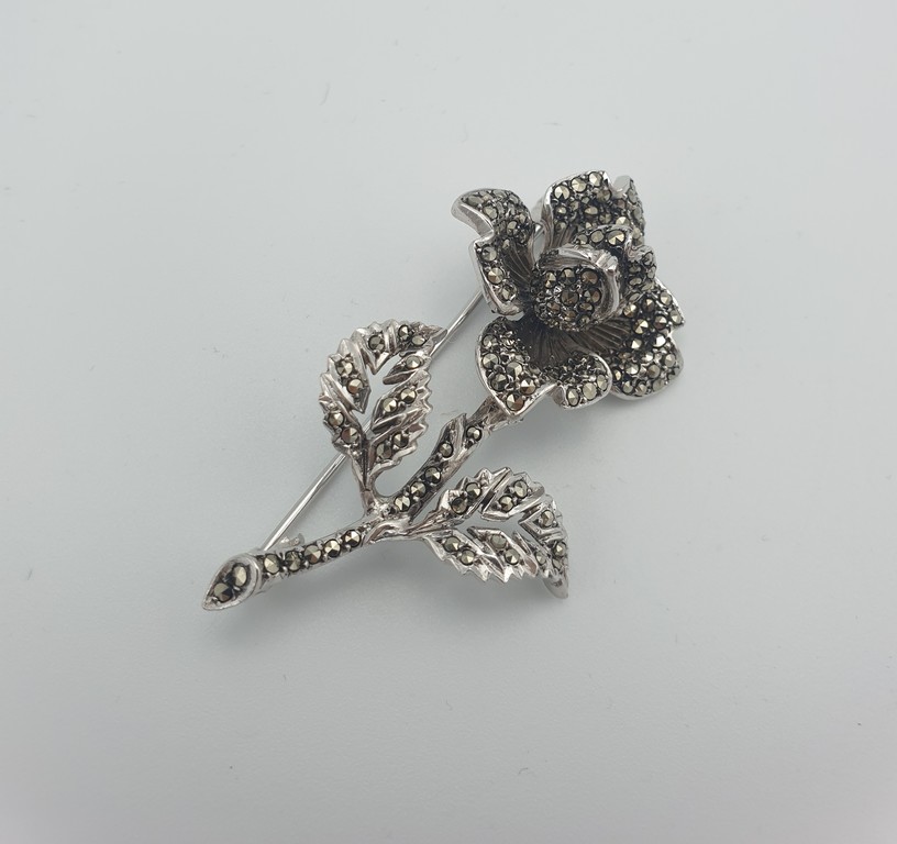 Silver Art Nouveau brooch with marcasite crystals