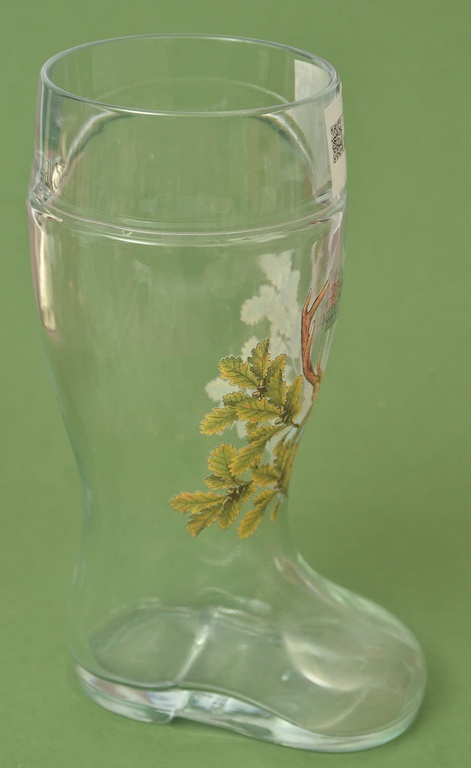 Стеклянная ваза в виде сапога 