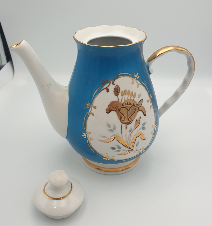 Painted coffee pot from Riga porcelain service 