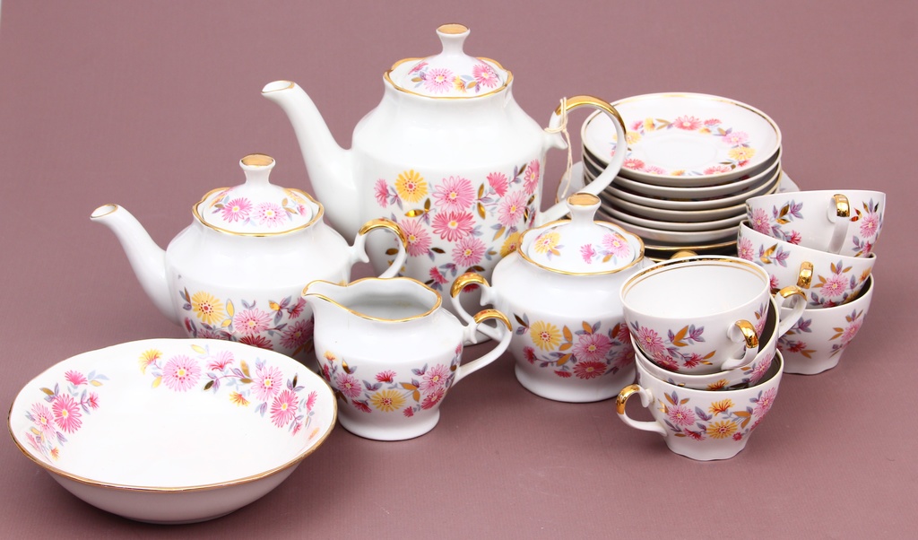 Porcelain tea and coffee set for 6 people 