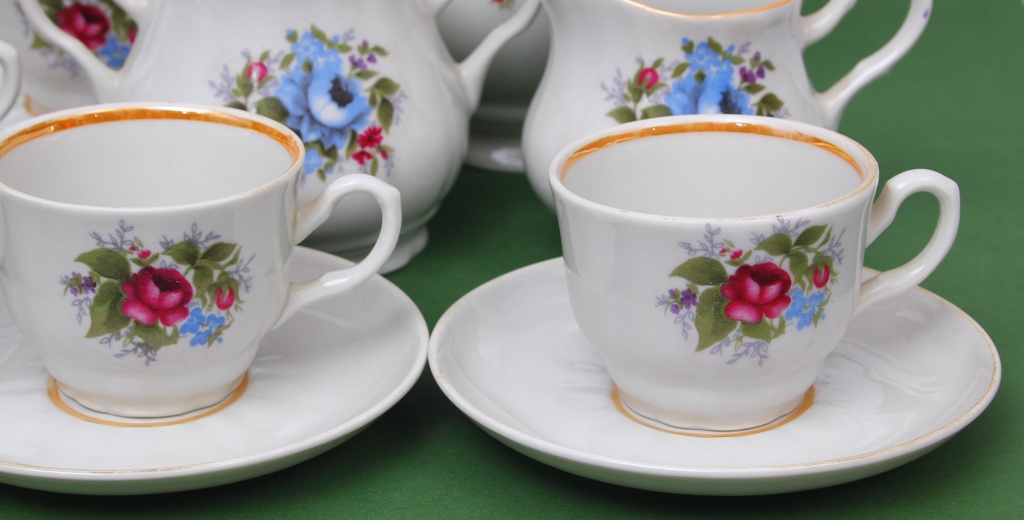 Partial coffee porcelain set for 6 people