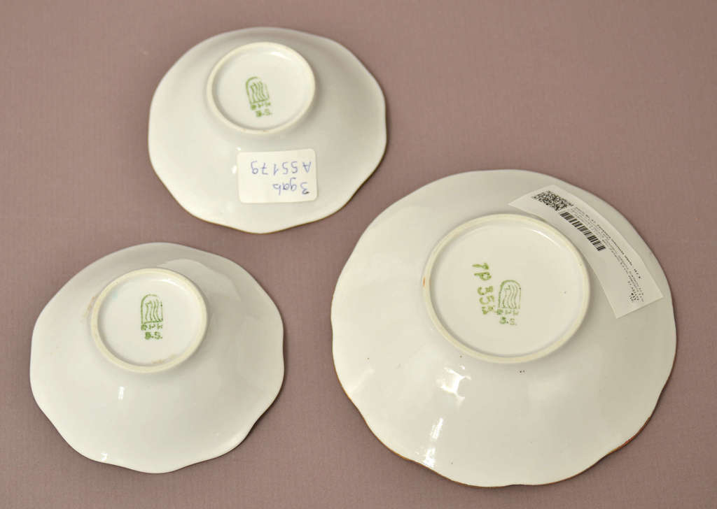 Porcelain dishes (3 pcs)