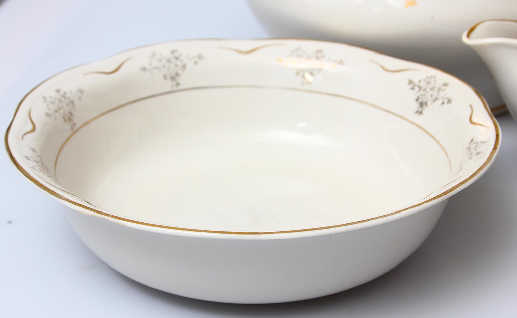 Porcelain set for six people