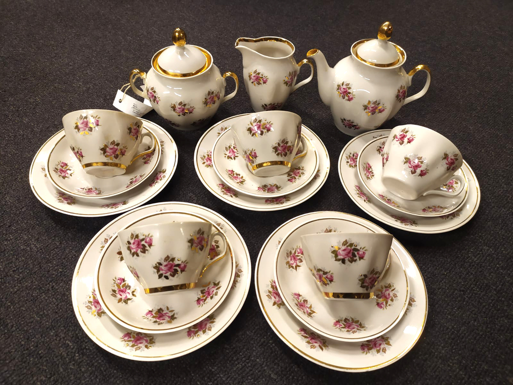 Partial porcelain set 