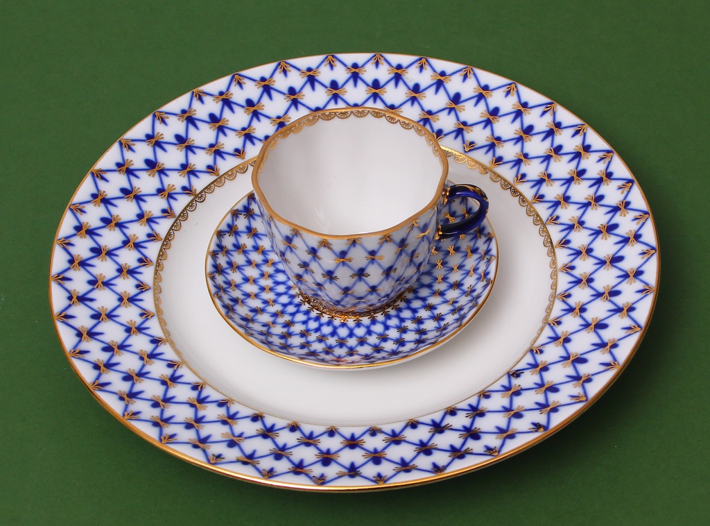 Porcelain cup with saucer and plate 