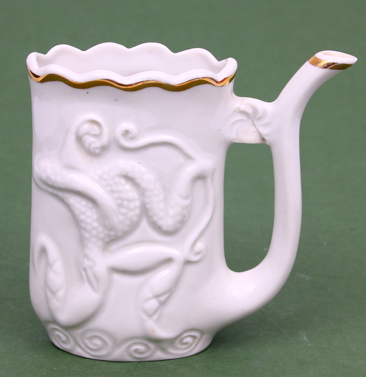 Porcelain mineral water mug 