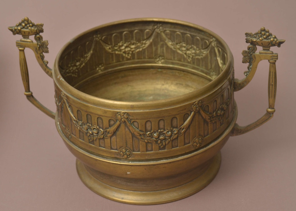 Brass Art Nouveau flowerpot