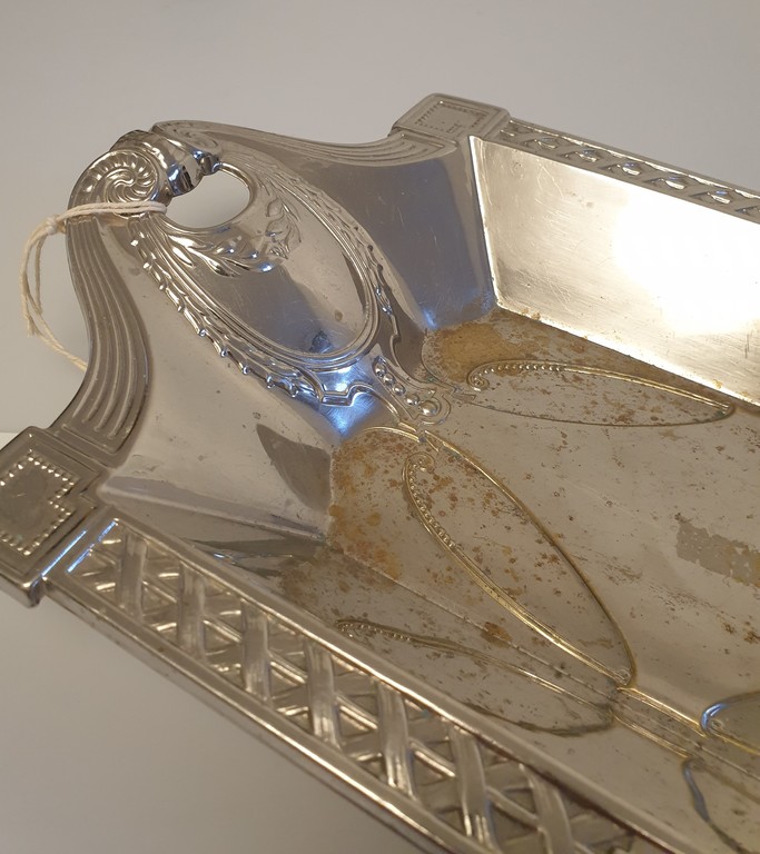 Art Nouveau serving dish