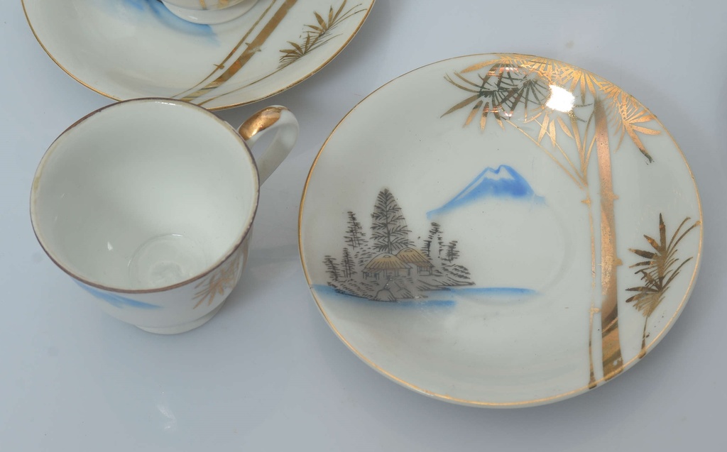 Japāņu porcelāna servīze ar Geišas galvu masā 3 pers.