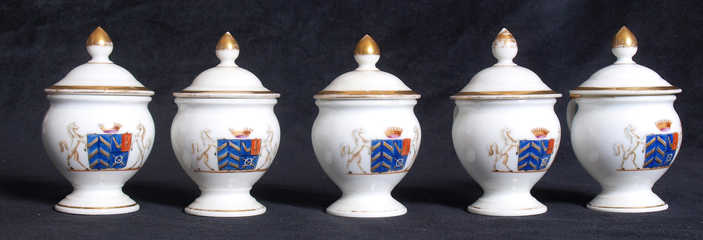 Porcelain cups with family coat of arms