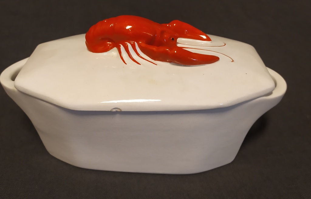 Kuznetsov earthenware dish with lid Crayfish