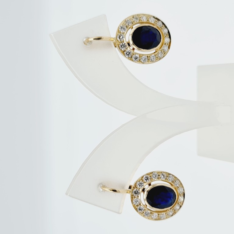 Gold earrings with sapphires and diamonds