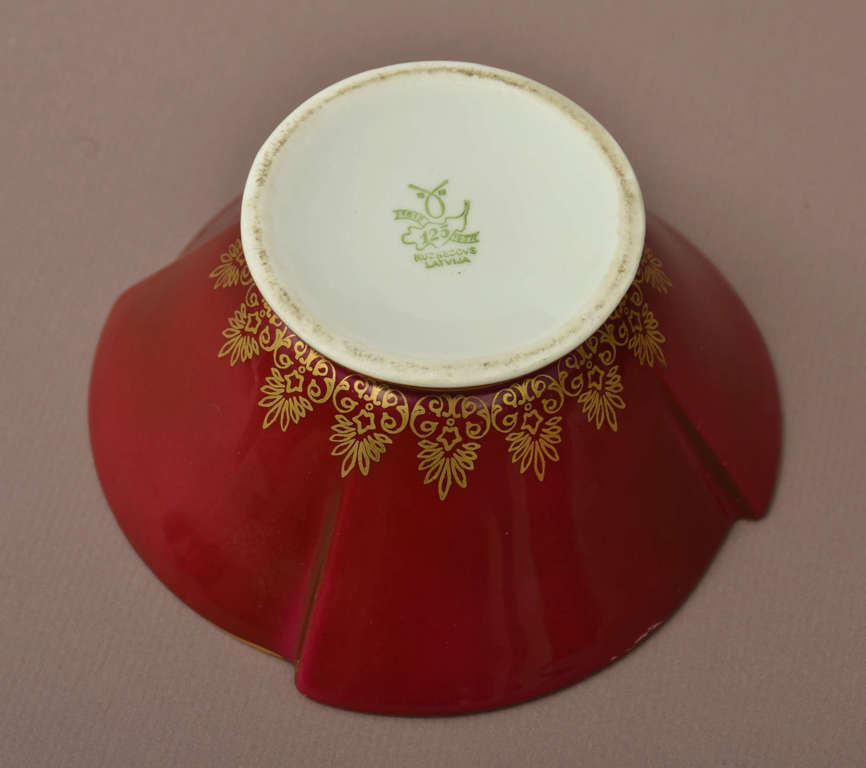 Kuznetsov porcelain sugar bowl (without lid)