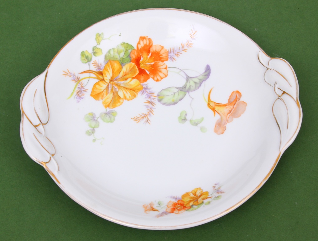 Porcelain serving plates (3 pcs)