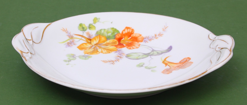 Porcelain serving plates (3 pcs)