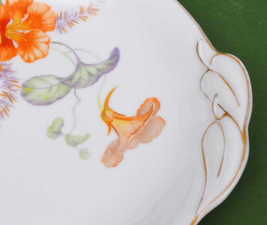 Porcelain serving plates (3 pcs)