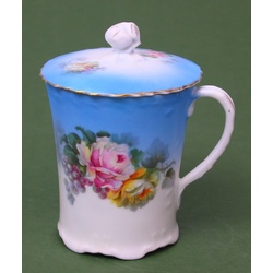 Porcelain cup with saucer