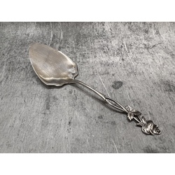 Silver cake spatula