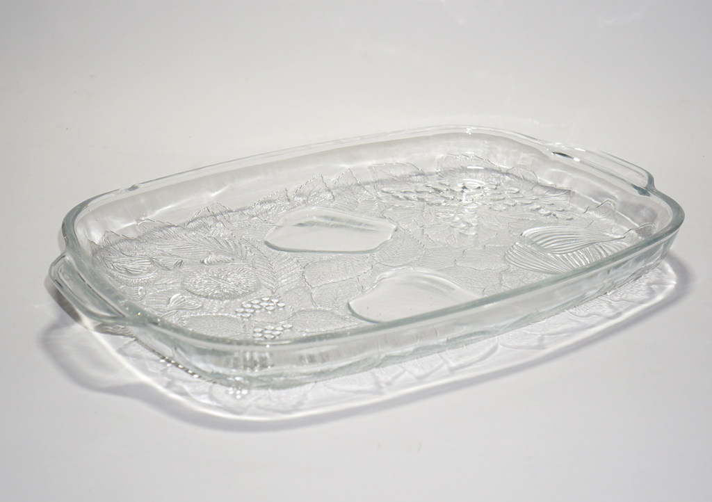 Glass tray