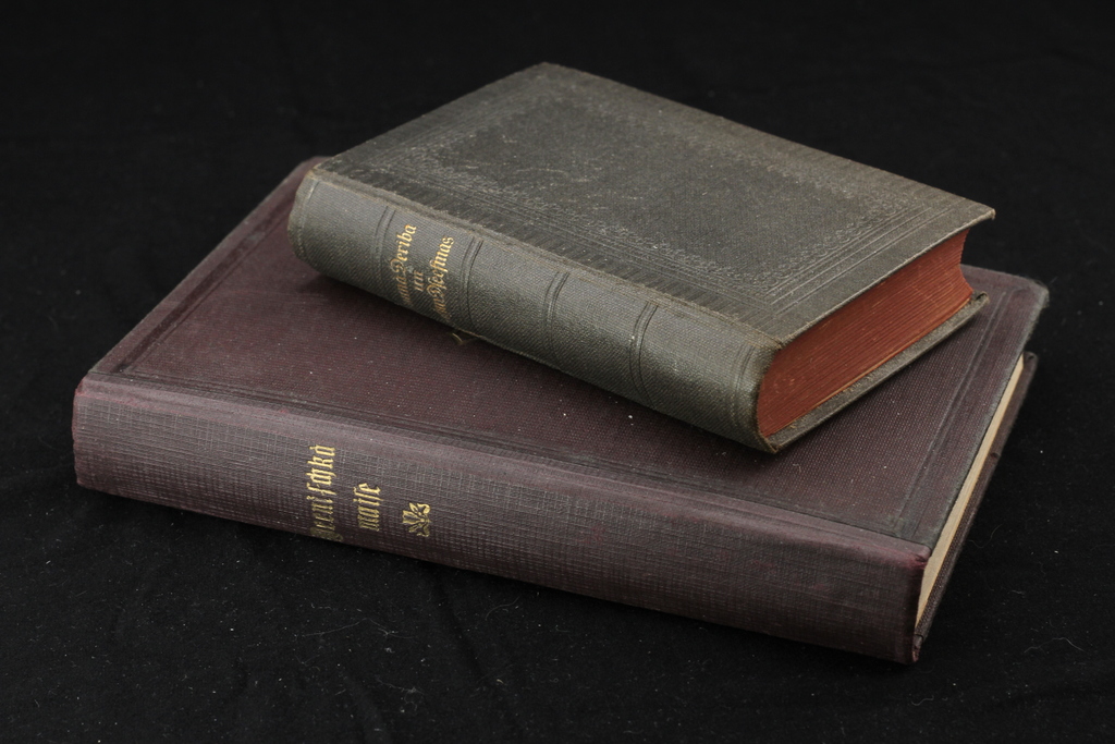 Книга молитв 1914 и 1920 годов и Новый Завет