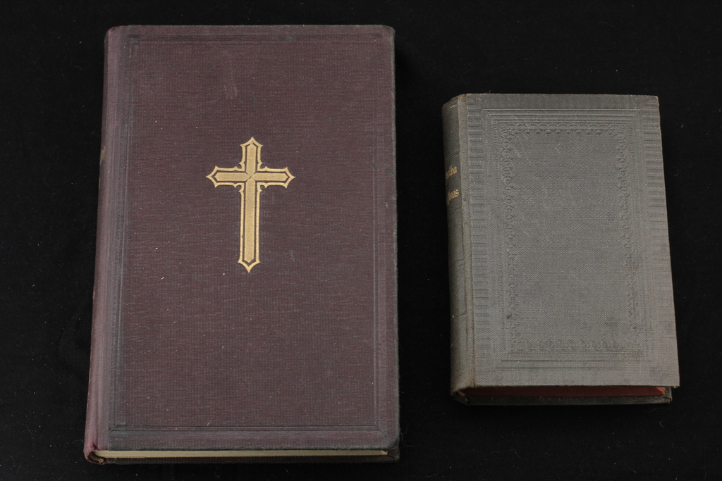 Книга молитв 1914 и 1920 годов и Новый Завет