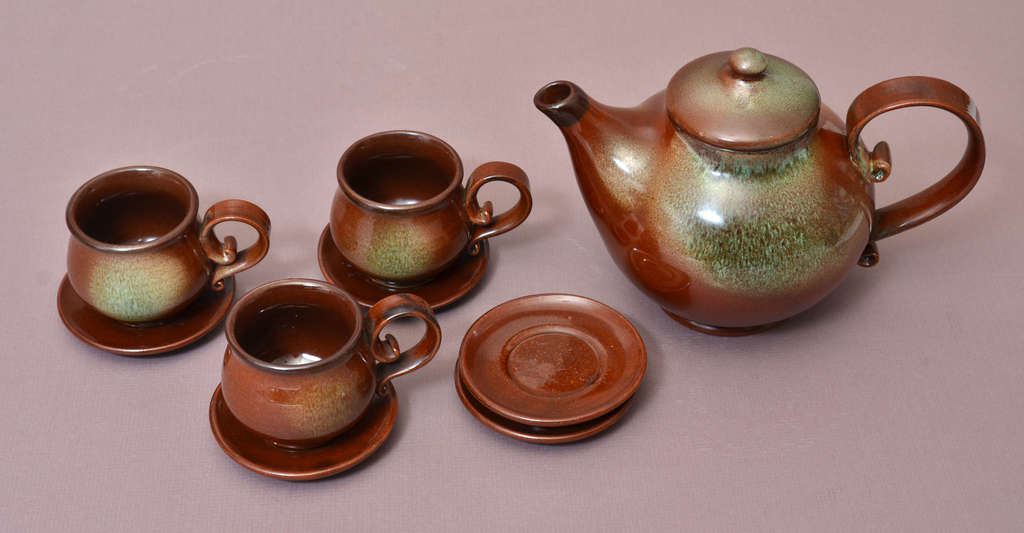 Ceramic coffee set for 3 people